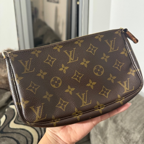Louis Vuitton - Vintage Monogram Pochette - Picture 1 of 3
